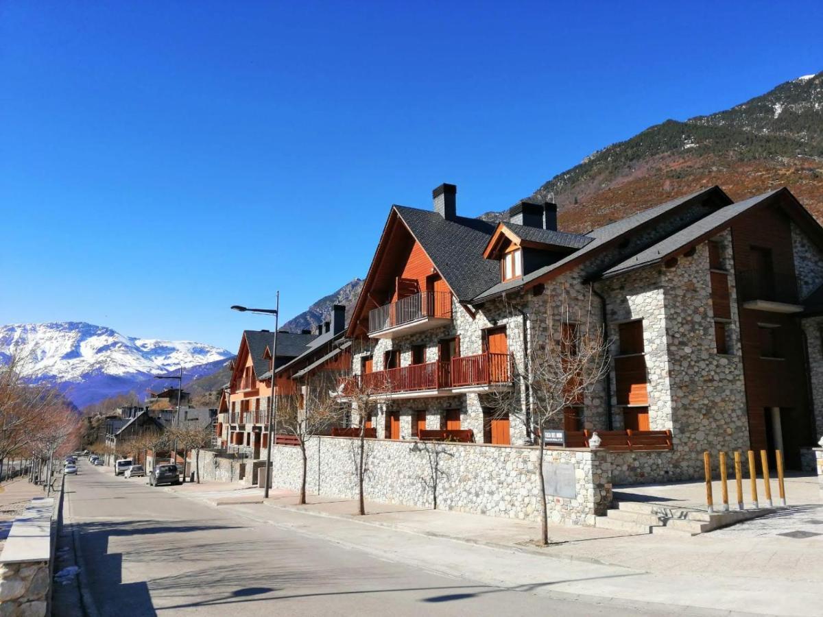 Home In Benasque Eksteriør billede