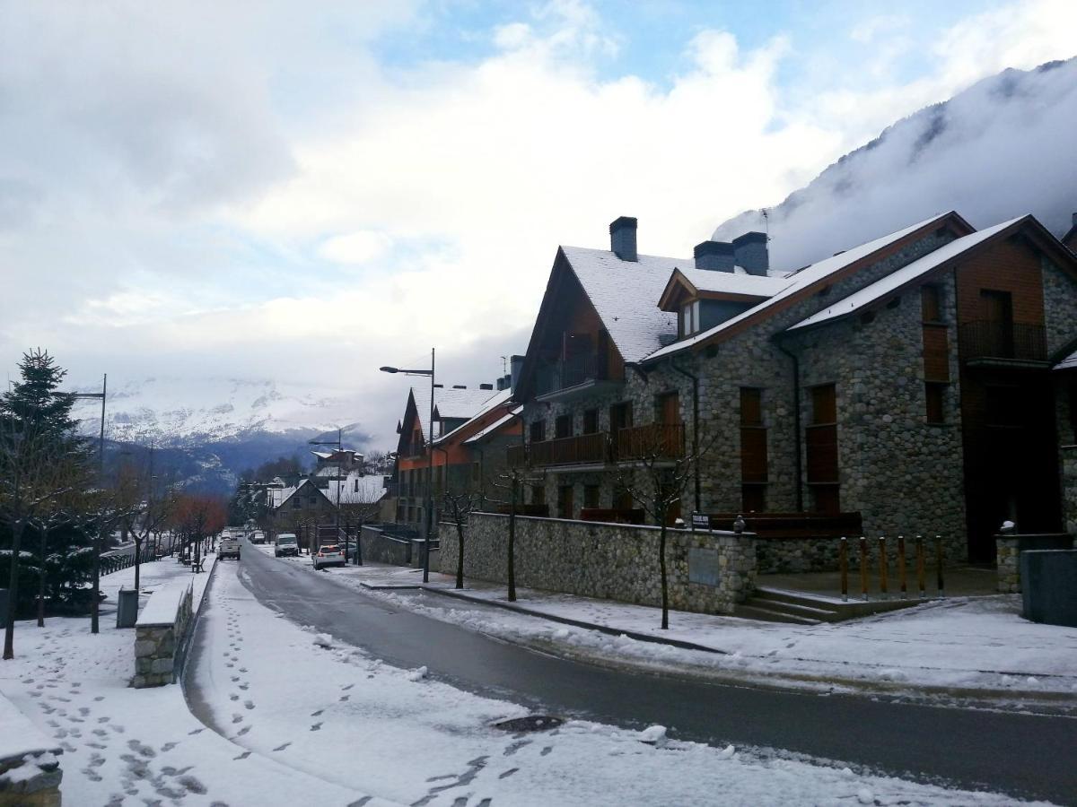 Home In Benasque Eksteriør billede